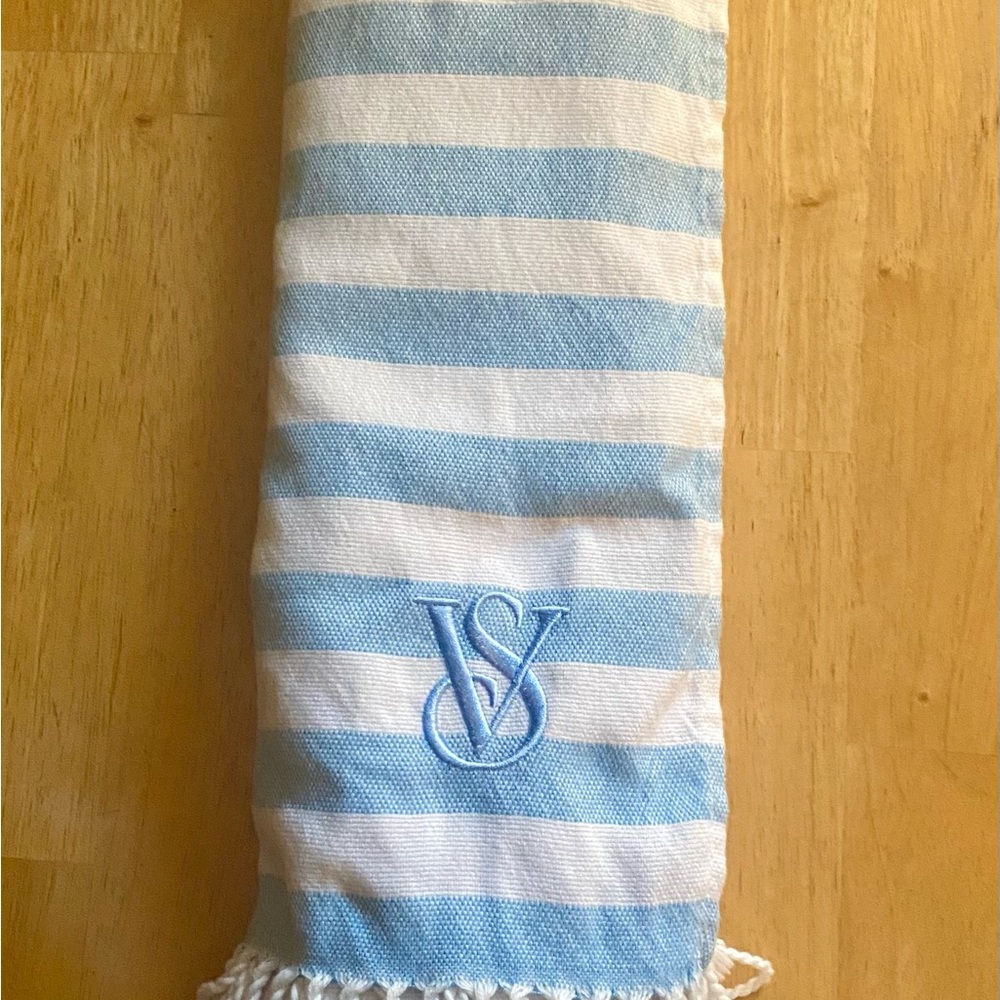 Victoria’s Secret Blue And White Striped Beach Fringe Throw Blanket 50X60 - Picture 3 of 3